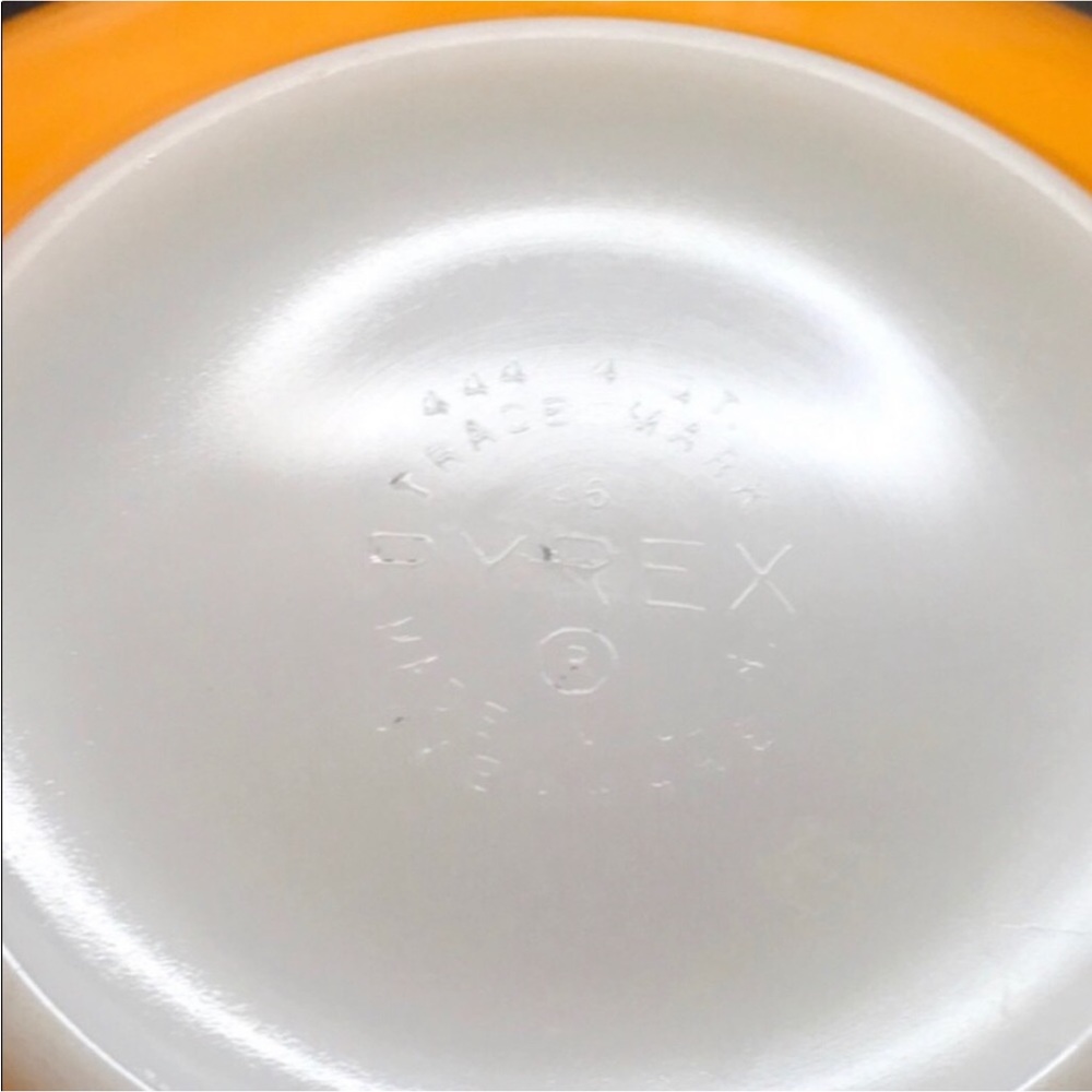 Vintage 3 piece PYREX Sunflower Cinderella Bowls - Picture 4 of 9